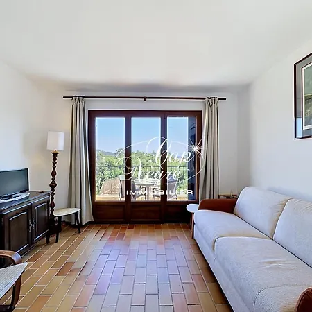 Mazet T2 Avec Balcon 4 Pers Hubac Bleu A Cavaliere Daire *